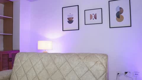 cattleyascaly online show from 12/11/24, 07:14