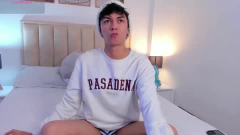 Cayden online show from 11/05/25, 04:23