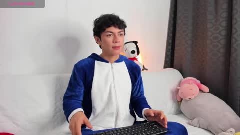 Cayden online show from 11/17/25, 04:07