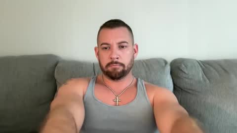 Snapshot of cboyy20 chatting on 10/18/25, 05:14 cboyy20 online show from 10/18/25, 05:14