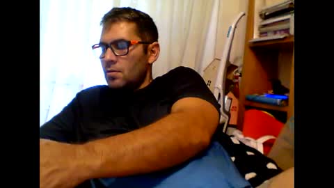 Snapshot of ccddrr2 chatting on 09/11/25, 02:28 ccddrr2 online show from 09/11/25, 02:28