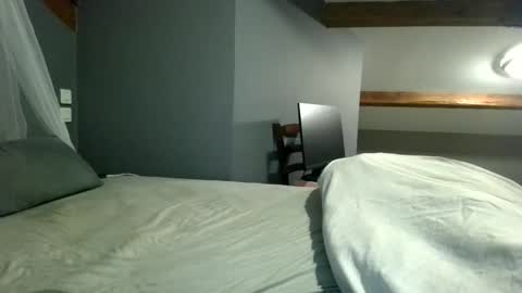 cclovefrench online show from 12/05/25, 01:47