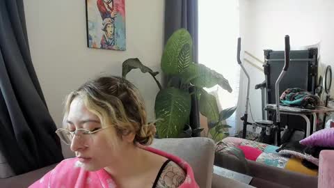 ccuteass online show from 12/05/24, 01:17