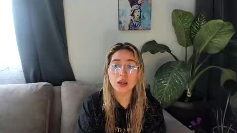 ccuteass online show from 01/09/25, 03:23