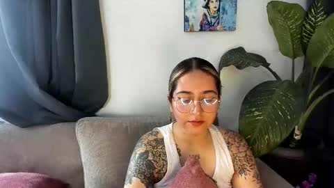 ccuteass online show from 01/10/25, 04:30