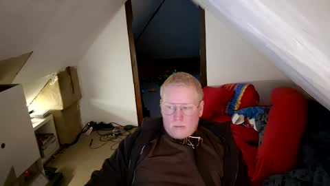 Snapshot of cebas chatting on 02/03/25, 12:36 cebas online show from 02/03/25, 12:36