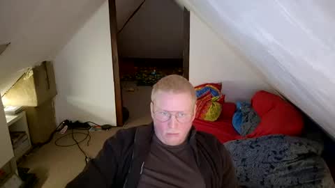 Snapshot of cebas chatting on 02/05/25, 09:46 cebas online show from 02/05/25, 09:46