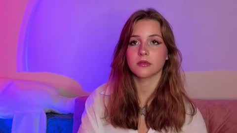 Snapshot of ceceliapidcock chatting on 11/13/25, 07:02 Lina online show from 11/13/25, 07:02