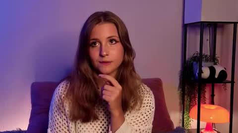 Snapshot of ceceliapidcock chatting on 11/17/25, 08:03 Lina online show from 11/17/25, 08:03