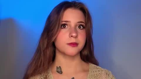 Snapshot of ceceliapidcock chatting on 12/14/25, 07:07 Lina online show from 12/14/25, 07:07