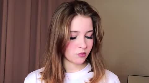 Snapshot of ceceliapidcock chatting on 02/27/26, 07:14 Lina online show from 02/27/26, 07:14