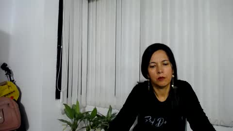 ceci online show from 03/10/25, 03:34