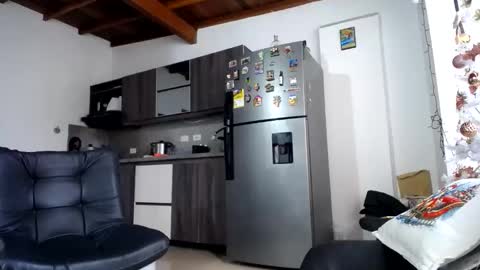 ceci online show from 12/15/25, 09:41