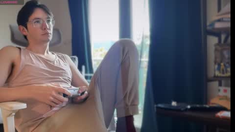 Snapshot of ceedm91 chatting on 09/27/25, 10:42 ceedm91 online show from 09/27/25, 10:42