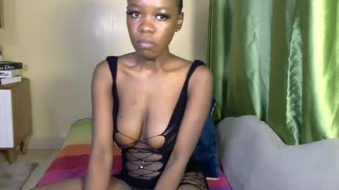Snapshot of ceepretty chatting on 05/29/26, 10:24 santana online show from 05/29/26, 10:24