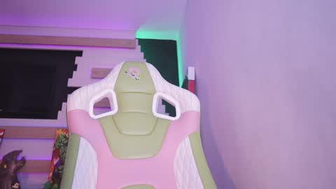 Snapshot of celeste_blazze chatting on 12/06/24, 08:29 Celeste online show from 12/06/24, 08:29