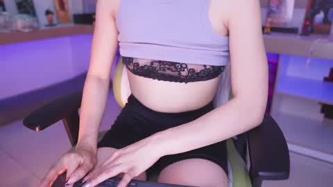 Snapshot of celeste_blazze chatting on 12/12/24, 05:15 Celeste online show from 12/12/24, 05:15