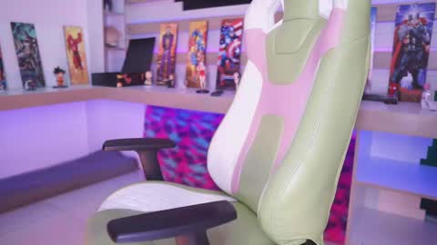 Snapshot of celeste_blazze chatting on 12/13/24, 02:16 Celeste online show from 12/13/24, 02:16