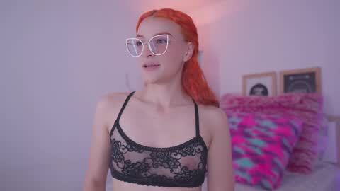 Snapshot of celeste_blazze chatting on 09/15/25, 05:35 Celeste online show from 09/15/25, 05:35