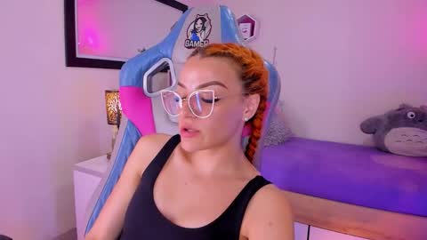 Snapshot of celeste_blazze chatting on 01/15/26, 04:11 Celeste online show from 01/15/26, 04:11