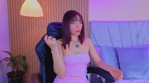 Snapshot of celeste_collinss_ chatting on 06/23/26, 04:54 celeste online show from 06/23/26, 04:54