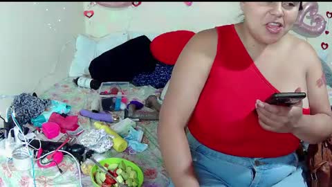 Snapshot of celeste_hotres chatting on 07/05/26, 11:45 celeste_hotres online show from 07/05/26, 11:45