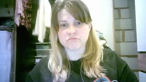 celeste_naughty_ online show from 04/17/26, 11:57