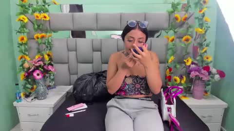 celeste owen18 online show from 12/24/24, 04:00