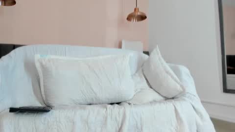 celeste_smmith_ online show from 03/11/25, 10:18