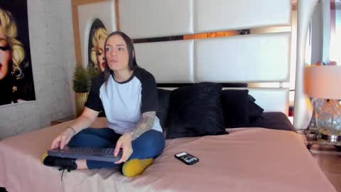 celeste_starsss online show from 11/10/25, 02:43