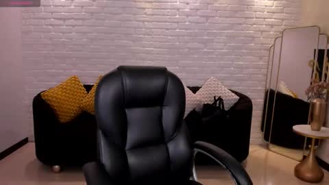 Snapshot of celestepalmer_x chatting on 12/05/25, 10:13 Celeste online show from 12/05/25, 10:13