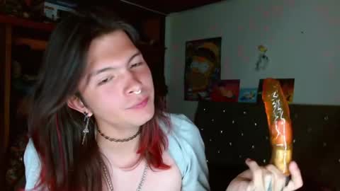 Snapshot of celesteswett chatting on 01/12/25, 03:49 I am Valentinn online show from 01/12/25, 03:49