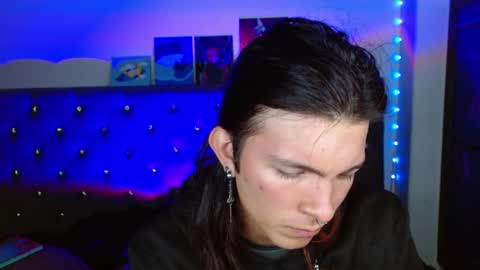 Snapshot of celesteswett chatting on 03/04/25, 01:12 I am Valentinn online show from 03/04/25, 01:12
