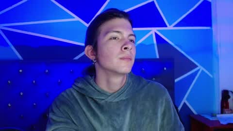 I am Valentinn online show from 10/28/25, 07:27