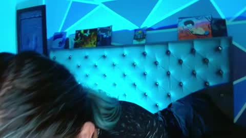 I am Valentinn online show from 12/05/25, 06:59