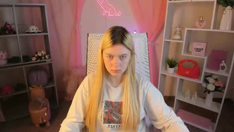 your cute kitty online show from 04/21/26, 07:06