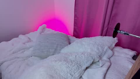 Snapshot of celesttebloom_ chatting on 03/23/26, 10:08 online show from 03/23/26, 10:08