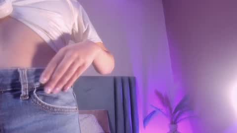 Celeste Quenn online show from 04/15/26, 07:58