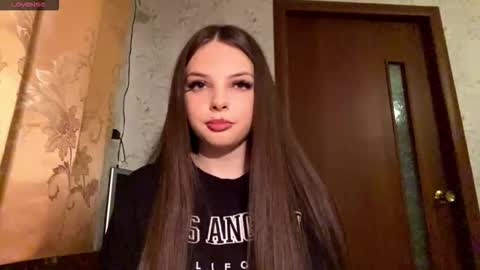 Mia online show from 03/03/26, 05:41