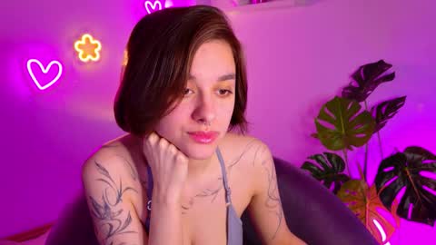 Snapshot of celine_dionn chatting on 05/14/26, 03:46 Celine online show from 05/14/26, 03:46