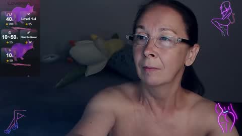 Snapshot of celine_faer1 chatting on 09/10/25, 10:10 Celine online show from 09/10/25, 10:10