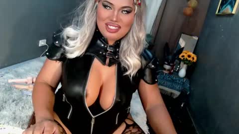 Snapshot of cellinekittcumerr chatting on 05/01/26, 12:32 cellinekittcumerr online show from 05/01/26, 12:32