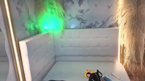 Cerecita  online show from 04/18/26, 01:20