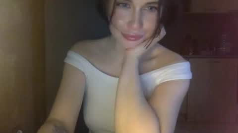 Snapshot of cerisedood82 chatting on 04/20/26, 07:37 Eva online show from 04/20/26, 07:37
