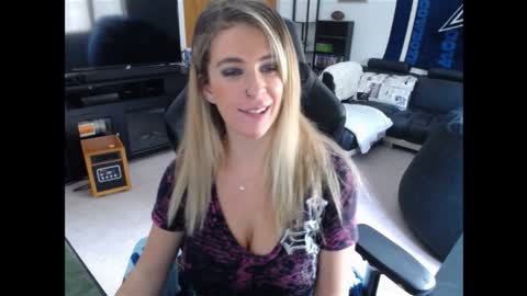 Marie online show from 12/27/24, 06:10