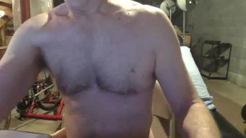 Snapshot of cfnmworkout1 chatting on 06/27/26, 05:40 cfnmworkout1 online show from 06/27/26, 05:40