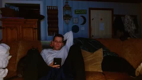 cguffey2284 online show from 01/05/25, 05:09