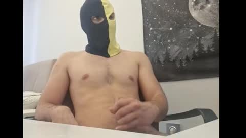 Muscular bull online show from 03/22/26, 12:30