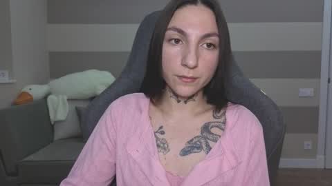 Kate online show from 11/25/25, 06:02