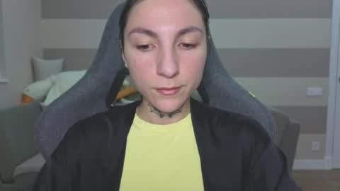 Snapshot of chabibiann chatting on 06/15/26, 06:15 Kate online show from 06/15/26, 06:15